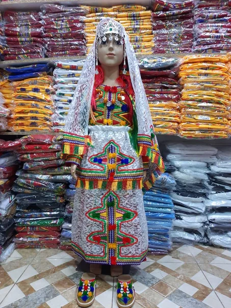 بمناسبة رأس السنة الامازيغية جبنا لكم لبيسة سوسية شبكة عامرة بالتاج معدن ممتاز والقطيب اللوبان والبلغة