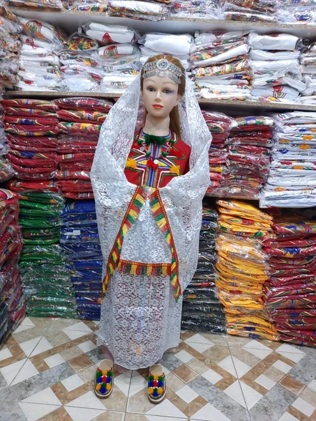 بمناسبة رأس السنة الامازيغية جبنا لكم لبيسة سوسية شبكة  بالتاج  واللوبان والبلغة