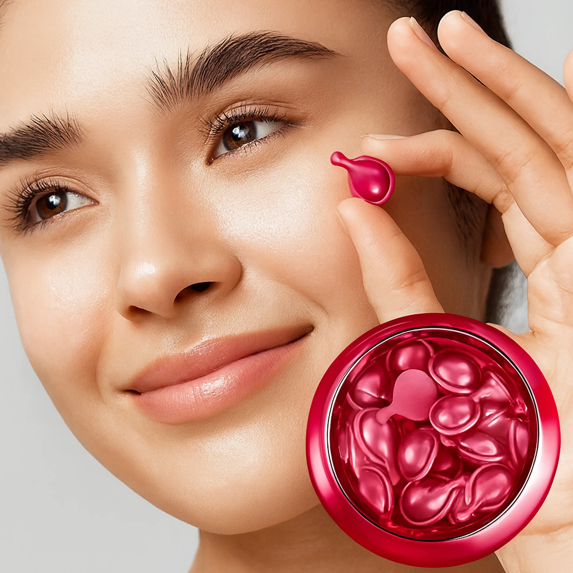 كبسولات سيروم موضعي للبشرة لتفتيح البشرة وشد المسام