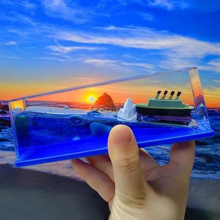 سفينة التيتانك العائمة