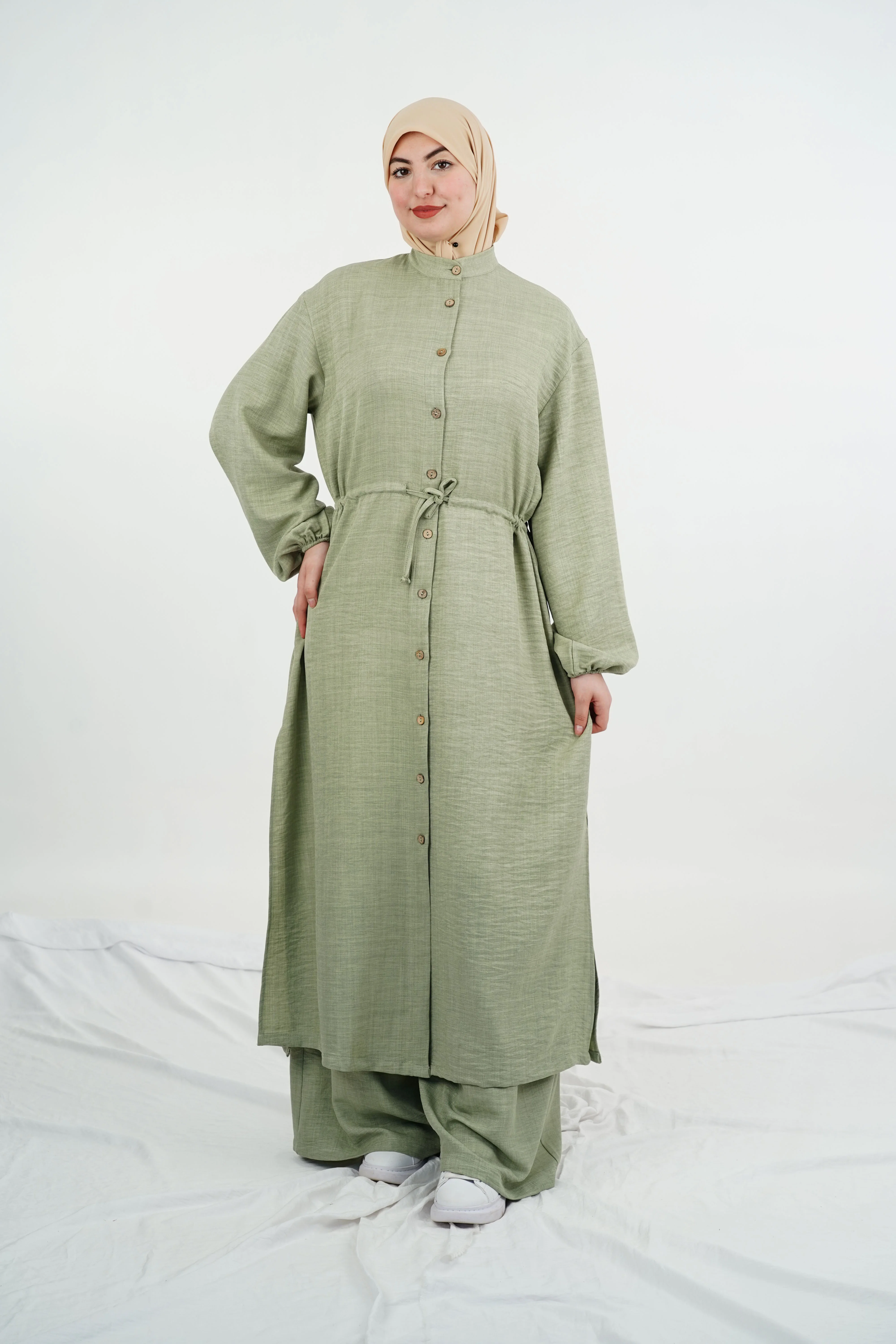 طقم من قطعتين ثوب LIN