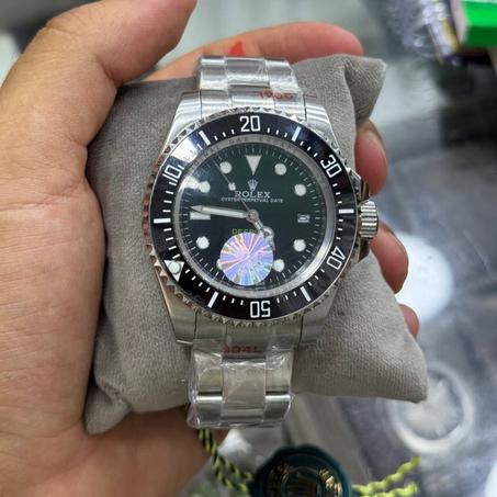 ساعة رولكس ديب سي الأصلية، تصميم فاخر بدقة عالية