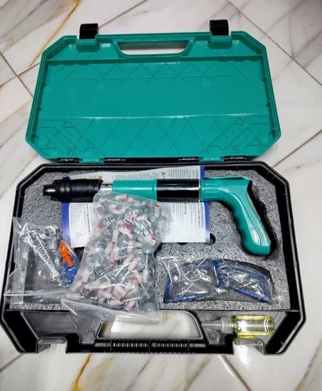 PISTOLET CLOUEUR AUTOMATIQUE AVEC 120 CLOUS