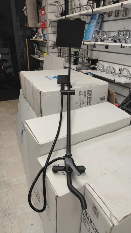 ENSEMBLE NOIR DOUCHE طقم دوش أسود مكون من رشاشتين و ميلونجور الجعبة و ميلونجور نحاس