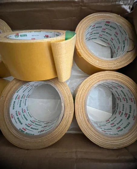 scotch double face plus de 25m très bonne qualité