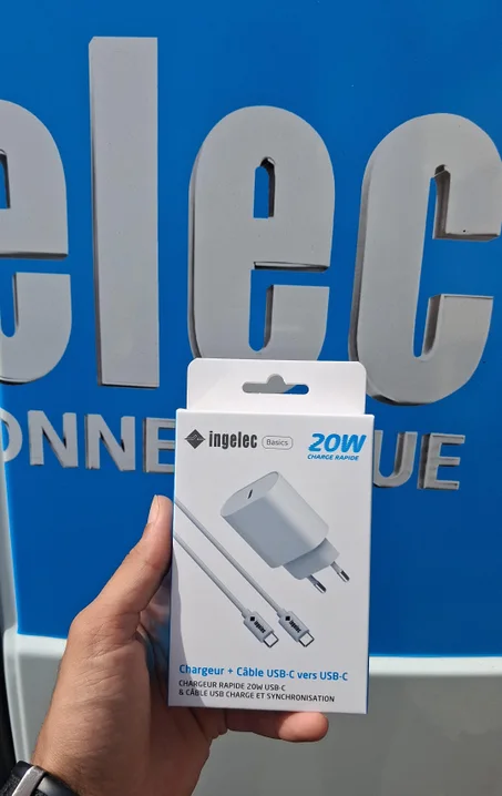 Pack cable type c+chargeur 20w noir et blanc min 5 pièces
