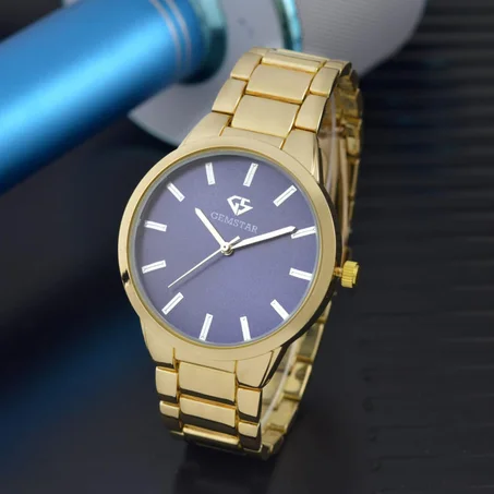 ساعة يدوية نسائية من Gemstar.