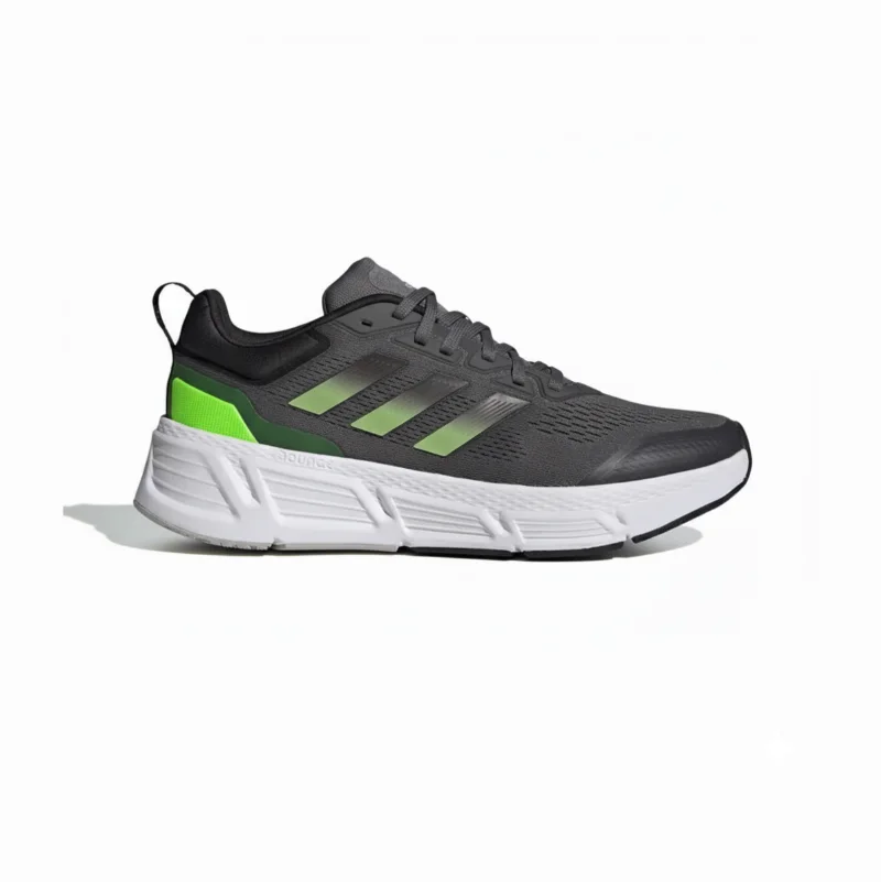 Adidas running shoe Questar GY2262
