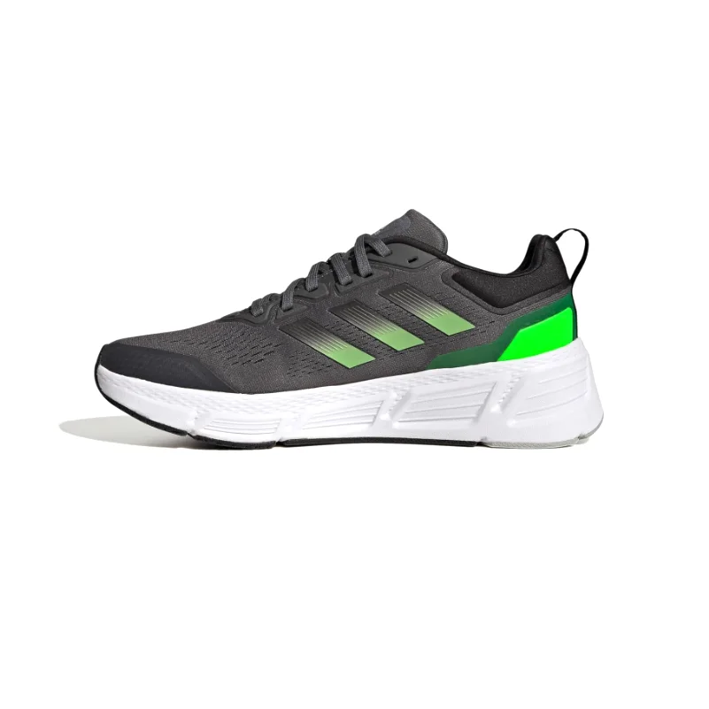 Adidas running shoe Questar GY2262