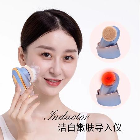 فرشاة تنظيف الوجه والعناية بالبشرة