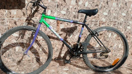 دراجة عادية مستعملة في حالة جيدة