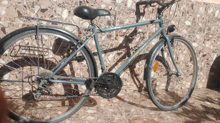 دراجة عادية مستعملة في حالة جيدة