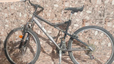 دراجة  عادية مستعملة في حالة جيدة