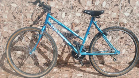 دراجة عادية مستعملة في حالة جيدة