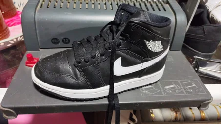 حداء مستعمل في حالة جيدة