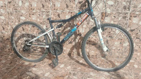 دراجة عادية مستعملة في حالة جيدة