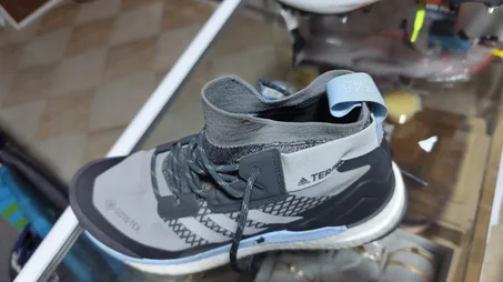 حداء مستعمل في حالة جيدة مثل الجديد