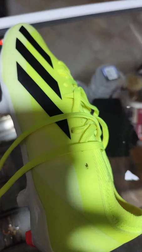 حداء رياضي مستعمل في حالة جيدة مثل الجديد