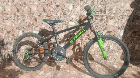 دراجة عادية مستعملة في حالة جيدة