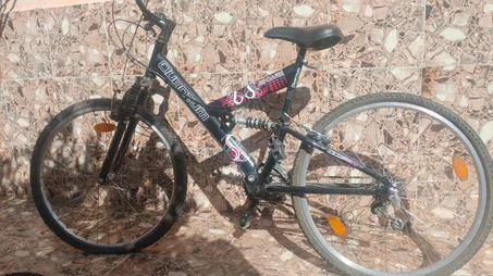 دراجة عادية  مستعملة في حالة جيدة