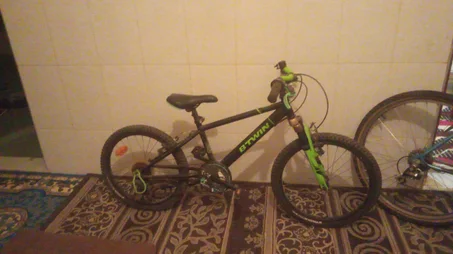 دراجة  عادية مستعملة في حالة جيدة