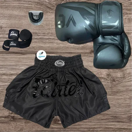 PACK NOIR : GANTS VENUM + SHORT FAIRTEX + PROTEGE DENTS + BANDE POIGNET