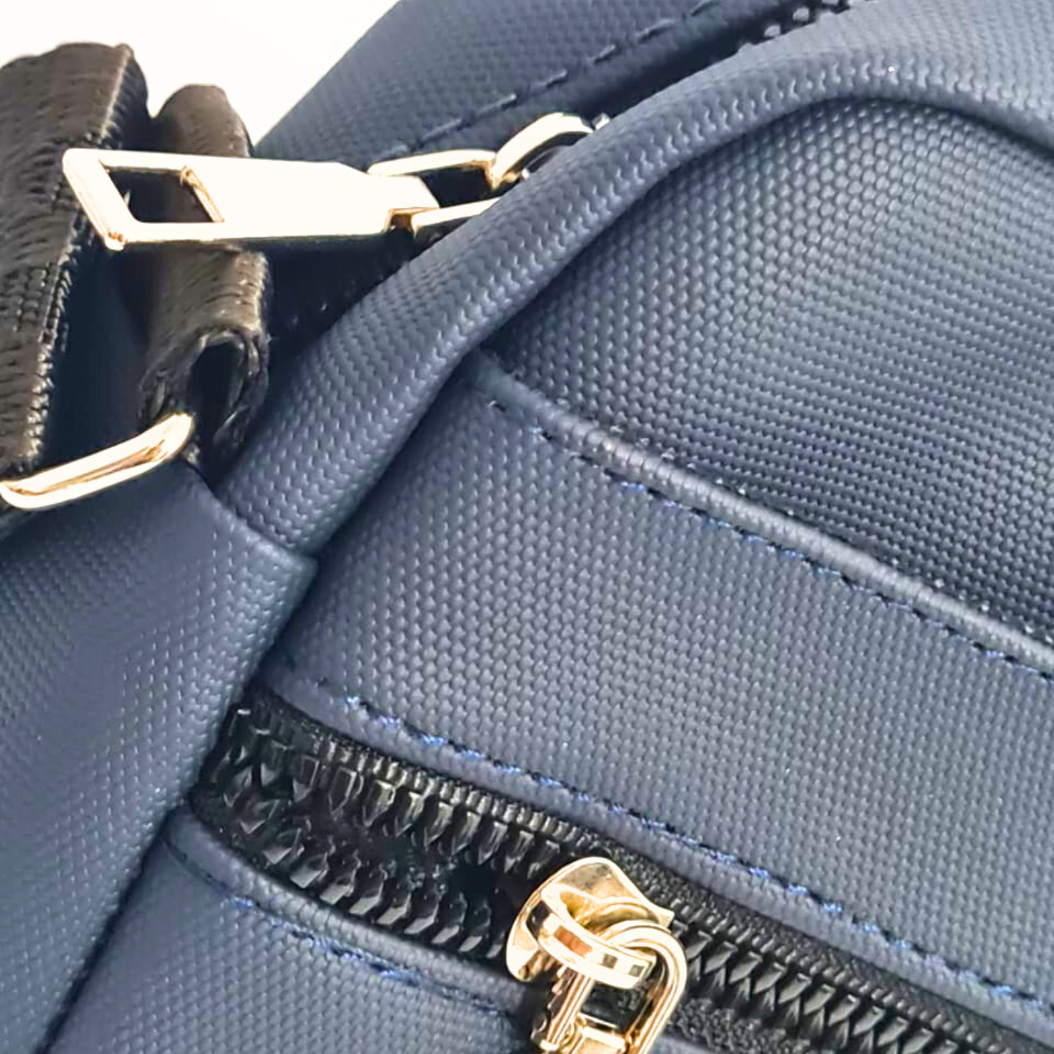 Sacoche lacoste -M4