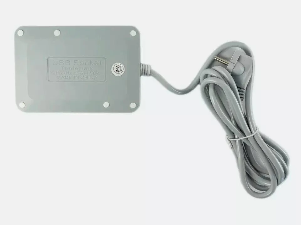 موصل كهربائي ب 4 مقابس و 3 منافد  USB