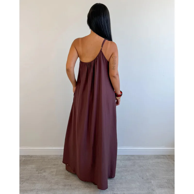 Robe Longue Asymétrique Élégance