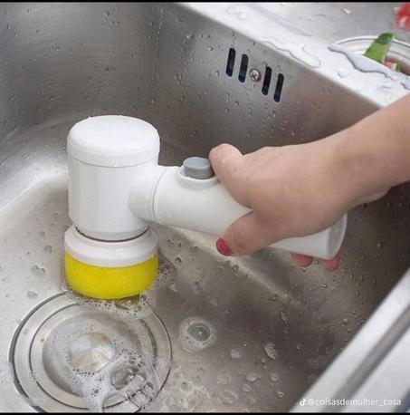 اداة تنظيف متعددة الاستخدمات