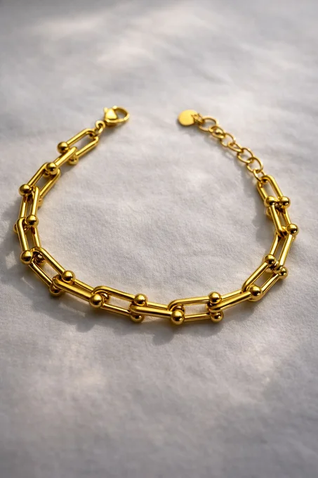 bracelet de maille trombone perlée.