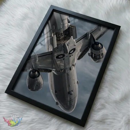 AIRLINER LANDING GEAR CLOSE-UP