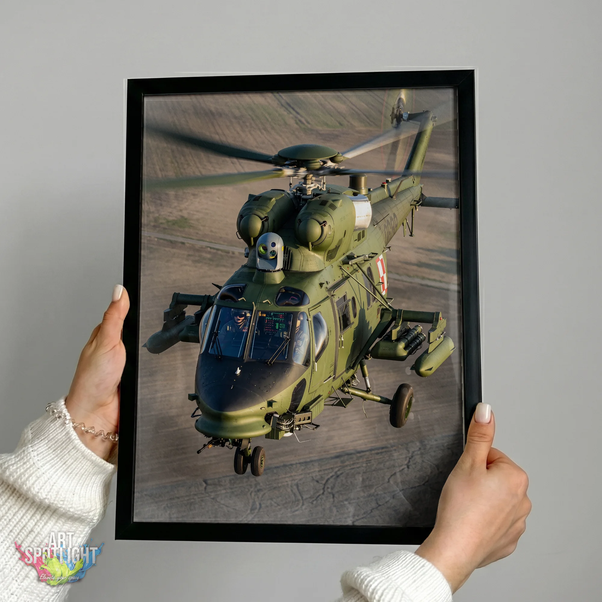 MILITARY RESCUE HELICOPTER