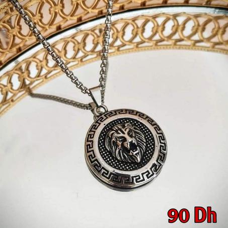 COLLIER LION