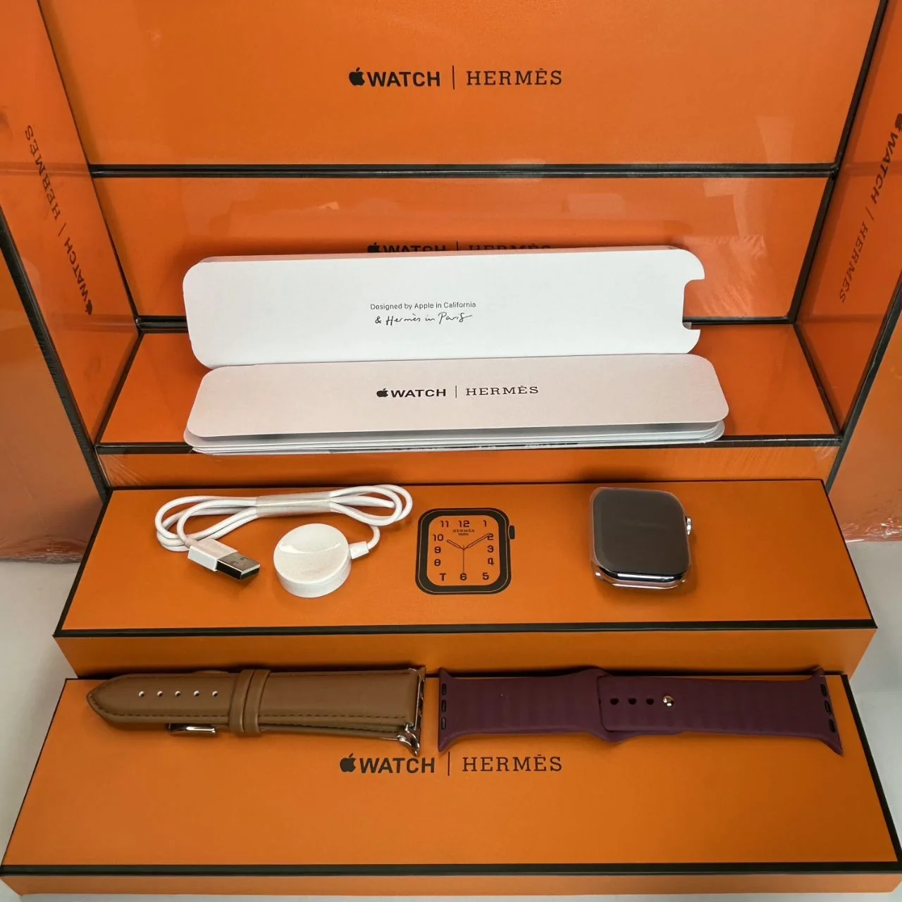 Montre connectée design premium — style Hermès