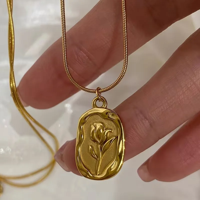 Collier Floral Doré