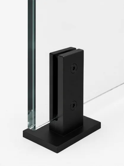 une rampe d'escalier Noir
