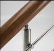 une rampe d'escalier BOIS