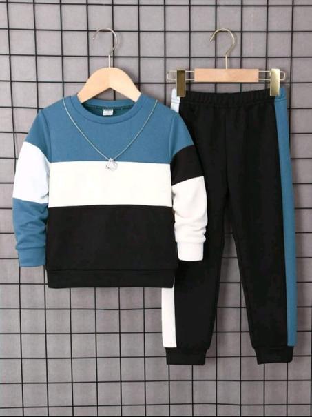 sweat et pantalon 2025