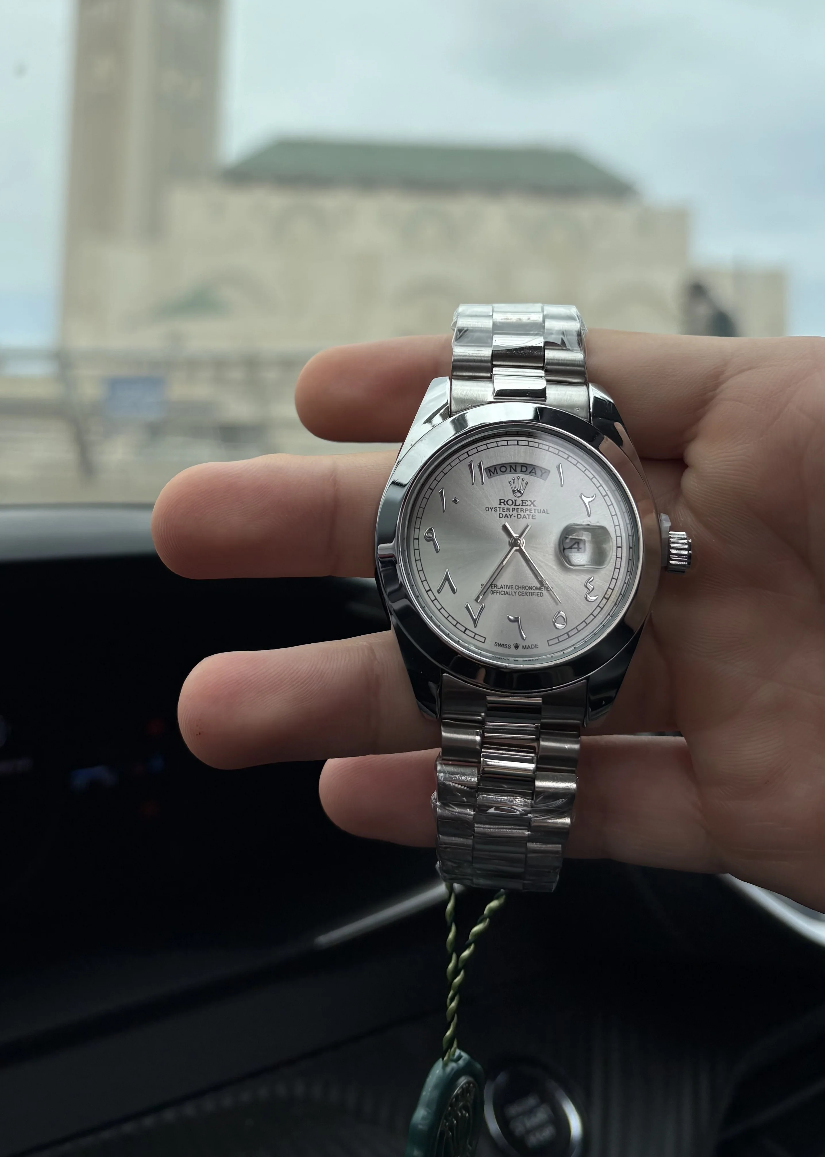ROLEX DAY-DATE CHIFFRES ARABES – BOITE SIMPLE