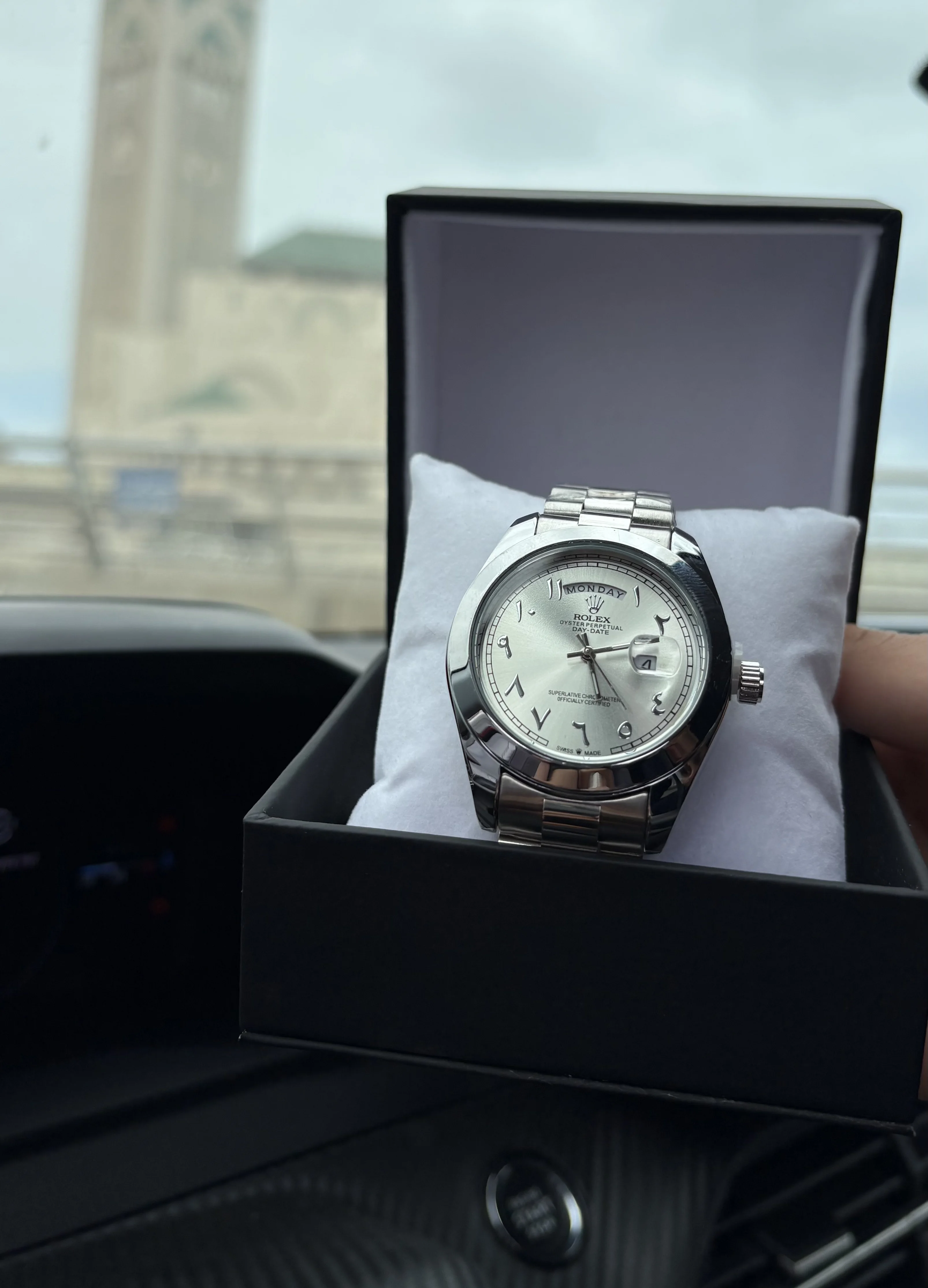 ROLEX DAY-DATE CHIFFRES ARABES – BOITE SIMPLE