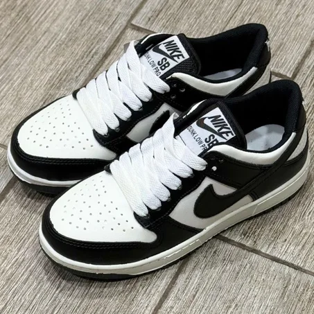 Nike SB Dunk Low Pro