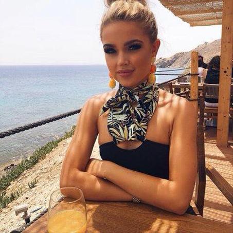 Body noir à col cravate et dos ouvert