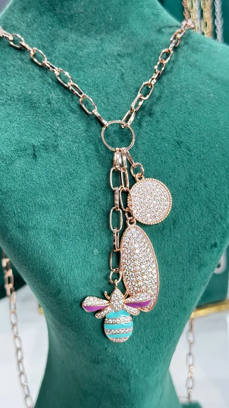 Sautoir abeille 🐝inoxydable 💎