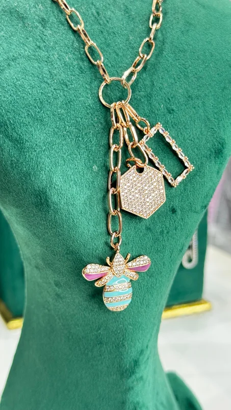 Sautoir abeille 🐝inoxydable 💎