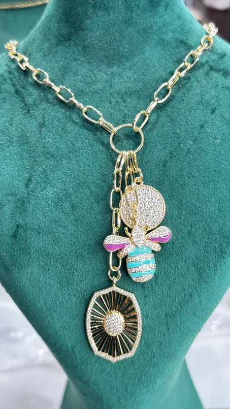 Sautoir abeille 🐝inoxydable 💎