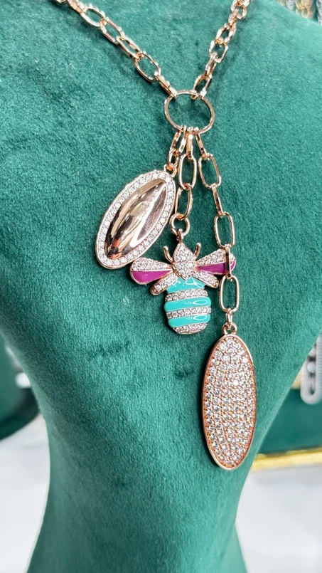 Sautoir abeille 🐝inoxydable 💎