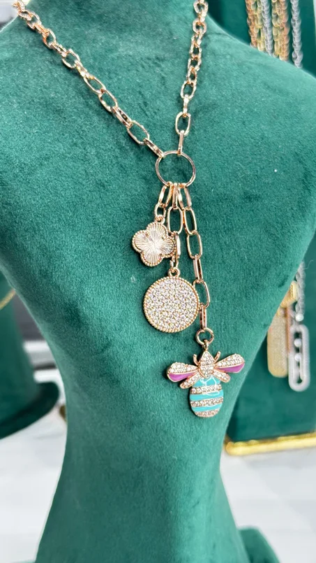 Sautoir abeille 🐝inoxydable 💎