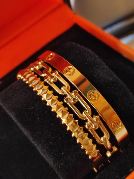 ثلاثي تيفاني