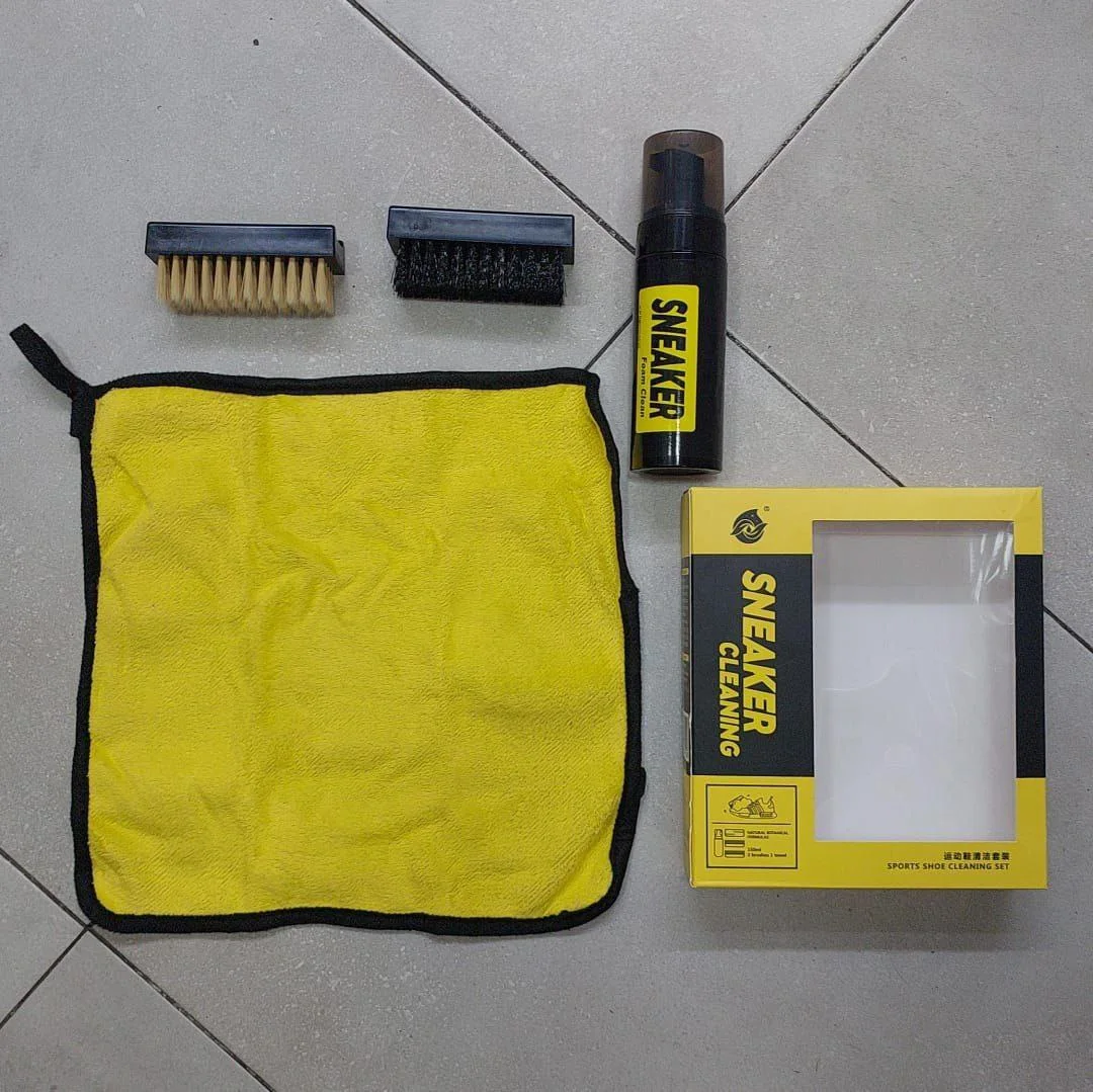 طقم تنظيف الأحذية بالرغوة 4 قطع Shoes Foam Cleaner Kit